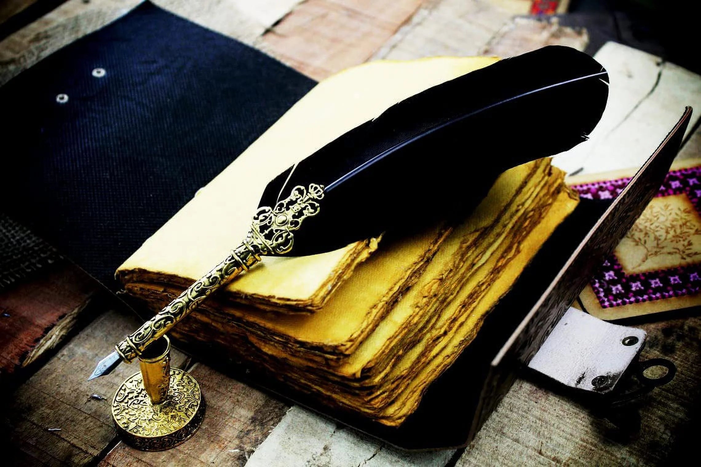 Hocus Pocus Book of Spells, Halloween Decorations Decor , Hocus Pocus Spell Book Hocus Pocus Halloween Decoration Prop Gifts 10X7 Inch