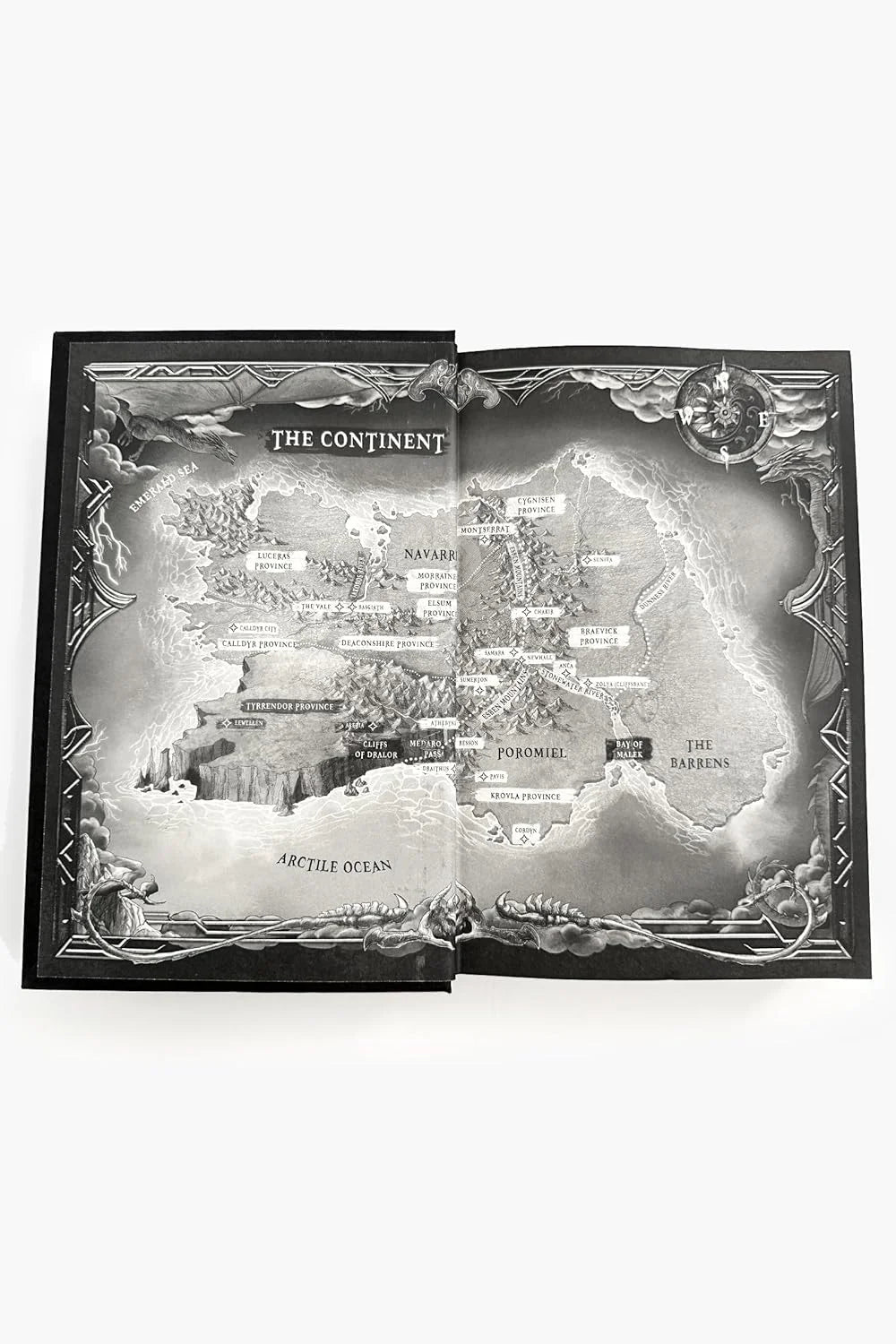 Onyx Storm (Wing and Claw Collection) (Hardcover)